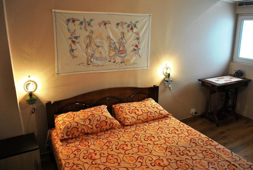 10 Coins Hostel & Tours Σόφια Εξωτερικό φωτογραφία