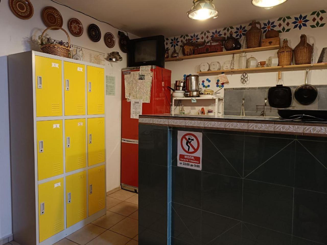 10 Coins Hostel & Tours Σόφια Εξωτερικό φωτογραφία