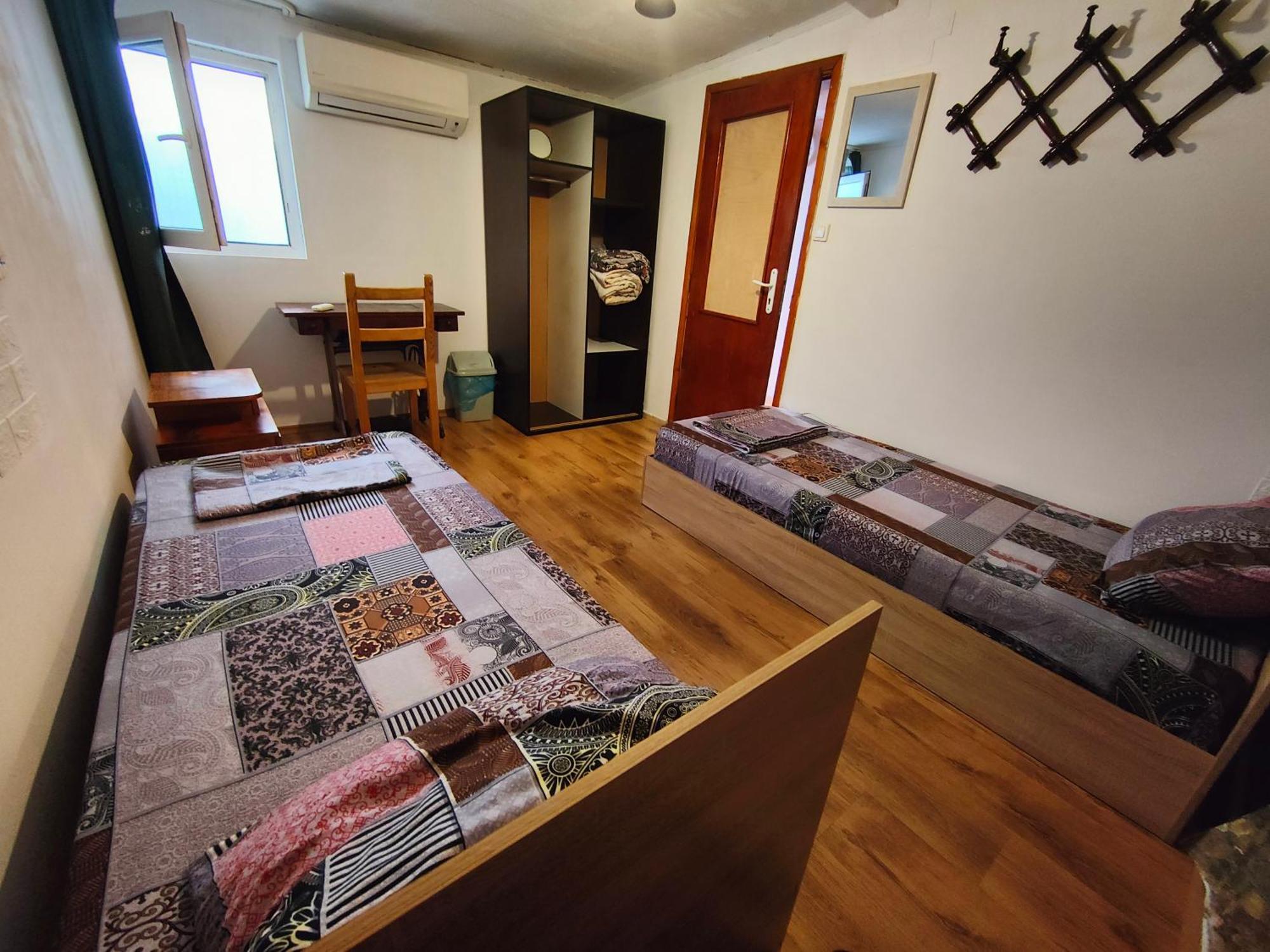 10 Coins Hostel & Tours Σόφια Εξωτερικό φωτογραφία