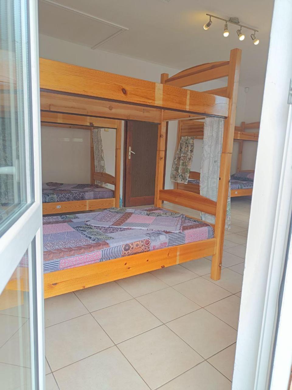 10 Coins Hostel & Tours Σόφια Δωμάτιο φωτογραφία