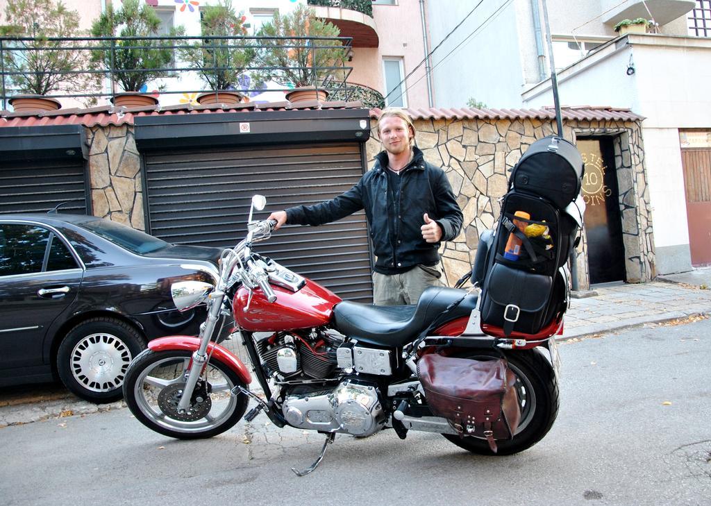 10 Coins Hostel & Tours Σόφια Εξωτερικό φωτογραφία