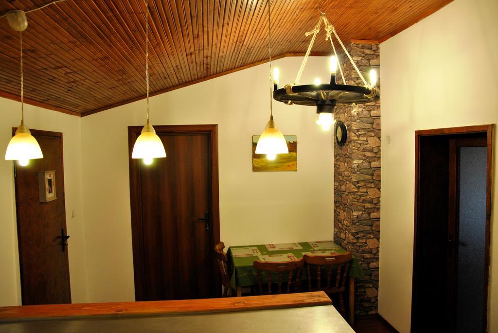 10 Coins Hostel & Tours Σόφια Εξωτερικό φωτογραφία